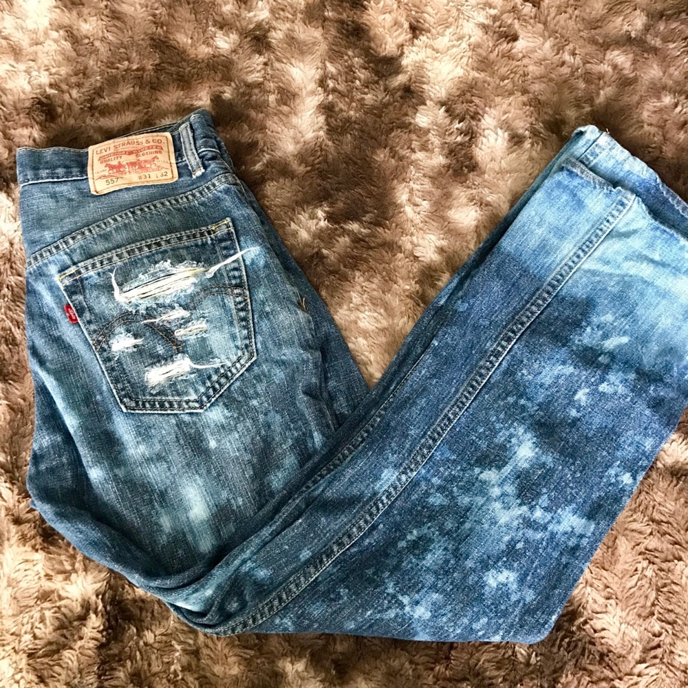 Levi’s Bootcut Distressed Jeans